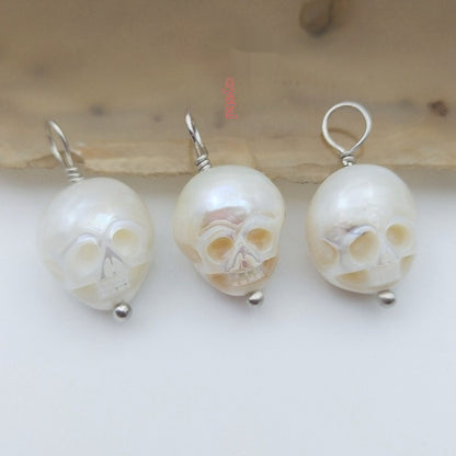 Silver Plated Vintage Freshwater Skull Pendant For Women