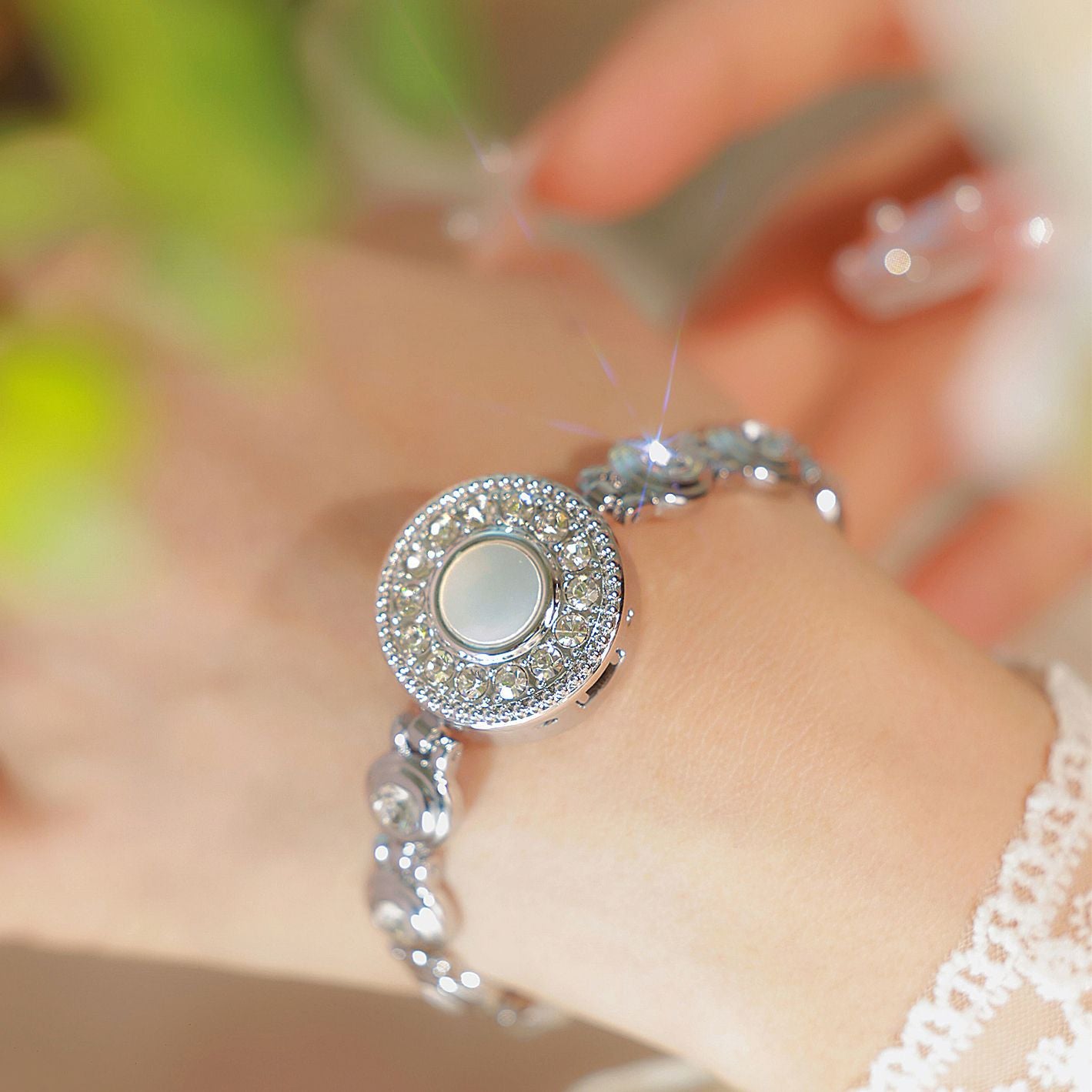 BS Retro Small Silver Watch Mid-ancient Flip Bracelet Watch Temperament Women's Watch